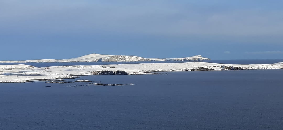 A picture of an ice filled bay A picture of an ice filled bay