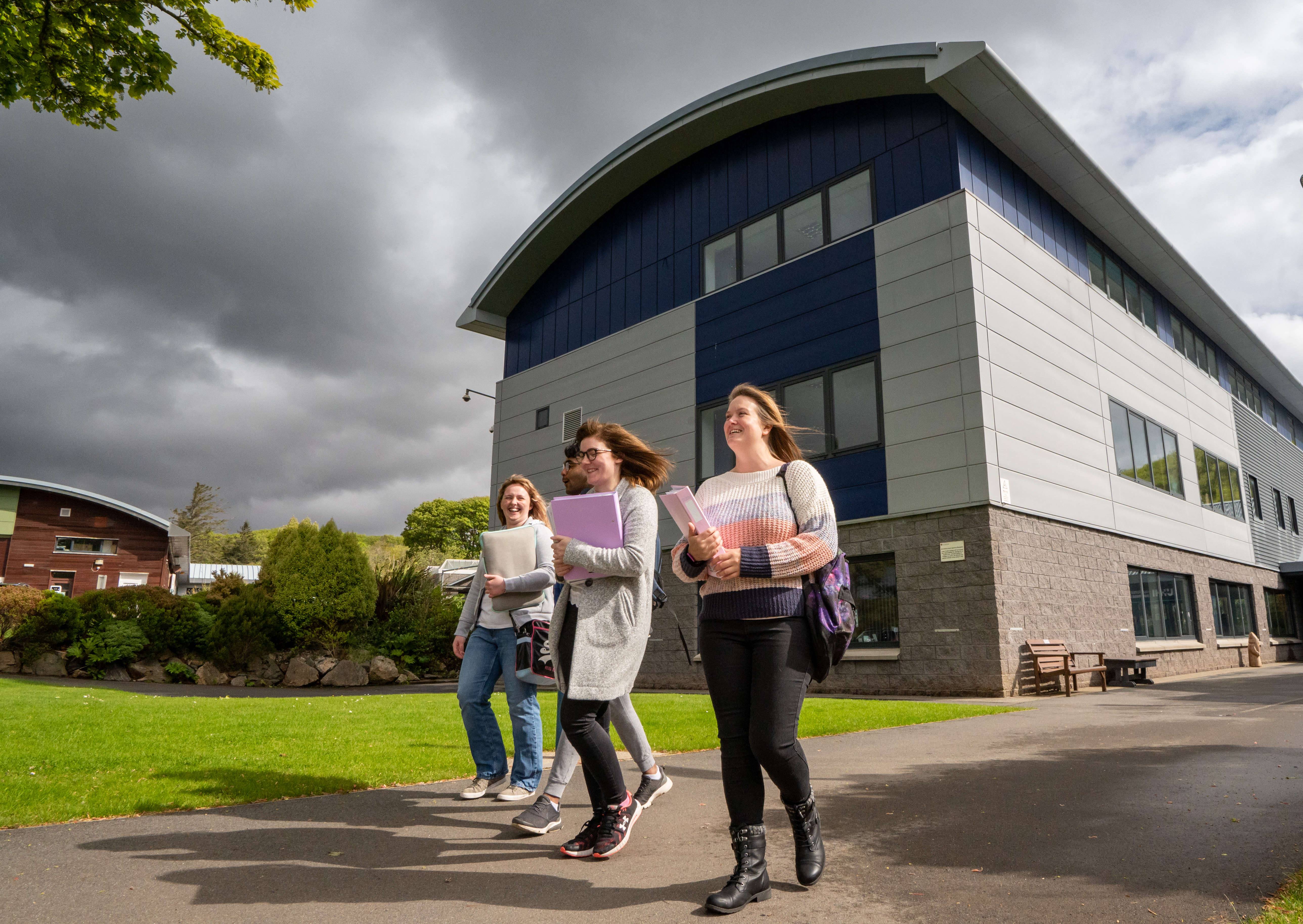 PhD air Leasachadh na Gàidhlig sna h-Eileanan